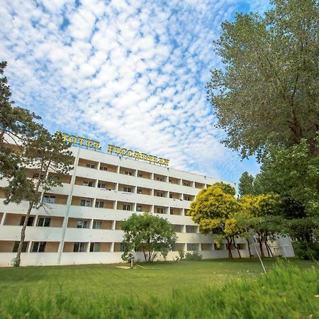 Hotel Piccadilly Mamaia Ngoại thất bức ảnh