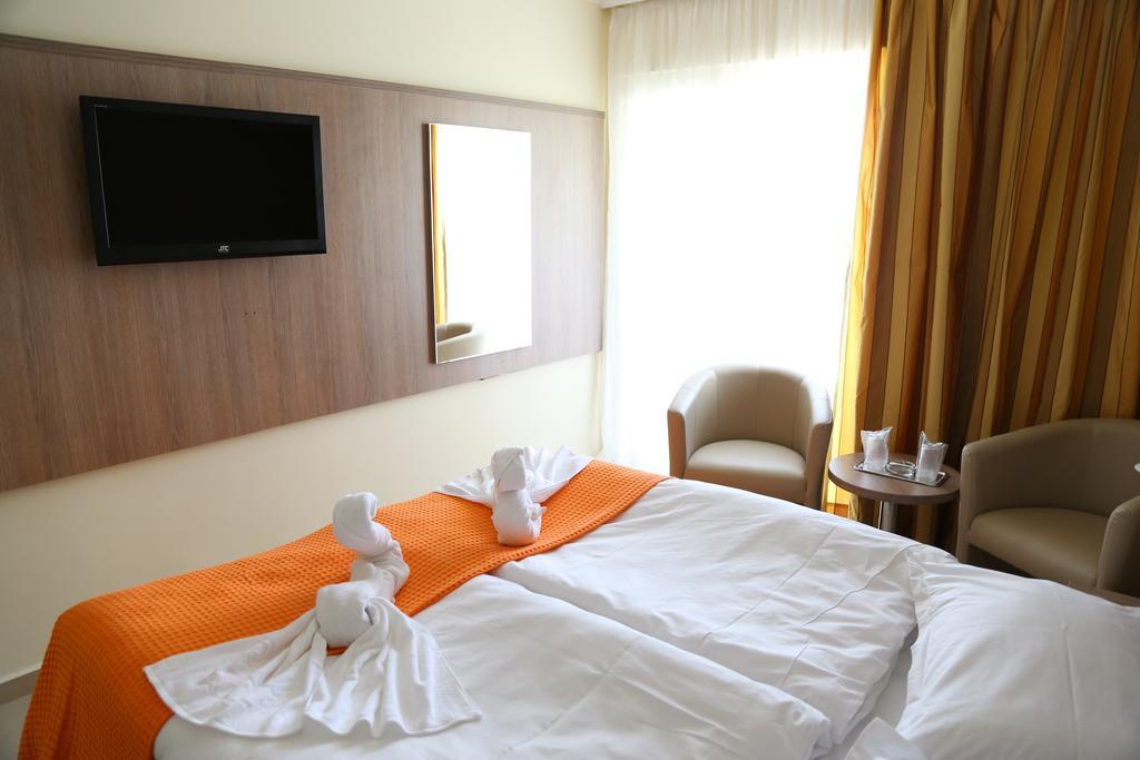 Hotel Piccadilly Mamaia Phòng bức ảnh