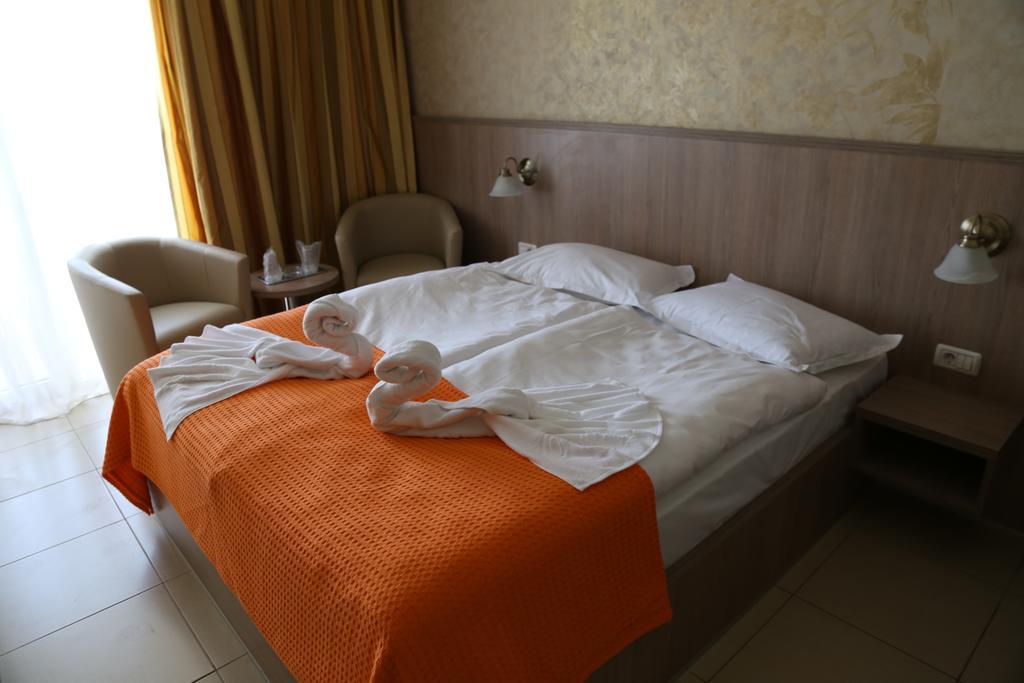 Hotel Piccadilly Mamaia Ngoại thất bức ảnh