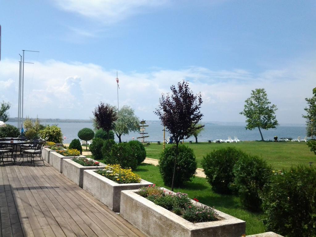 Hotel Piccadilly Mamaia Ngoại thất bức ảnh