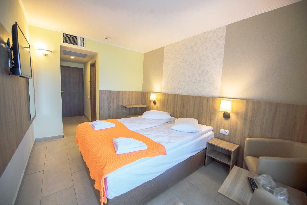 Hotel Piccadilly Mamaia Ngoại thất bức ảnh
