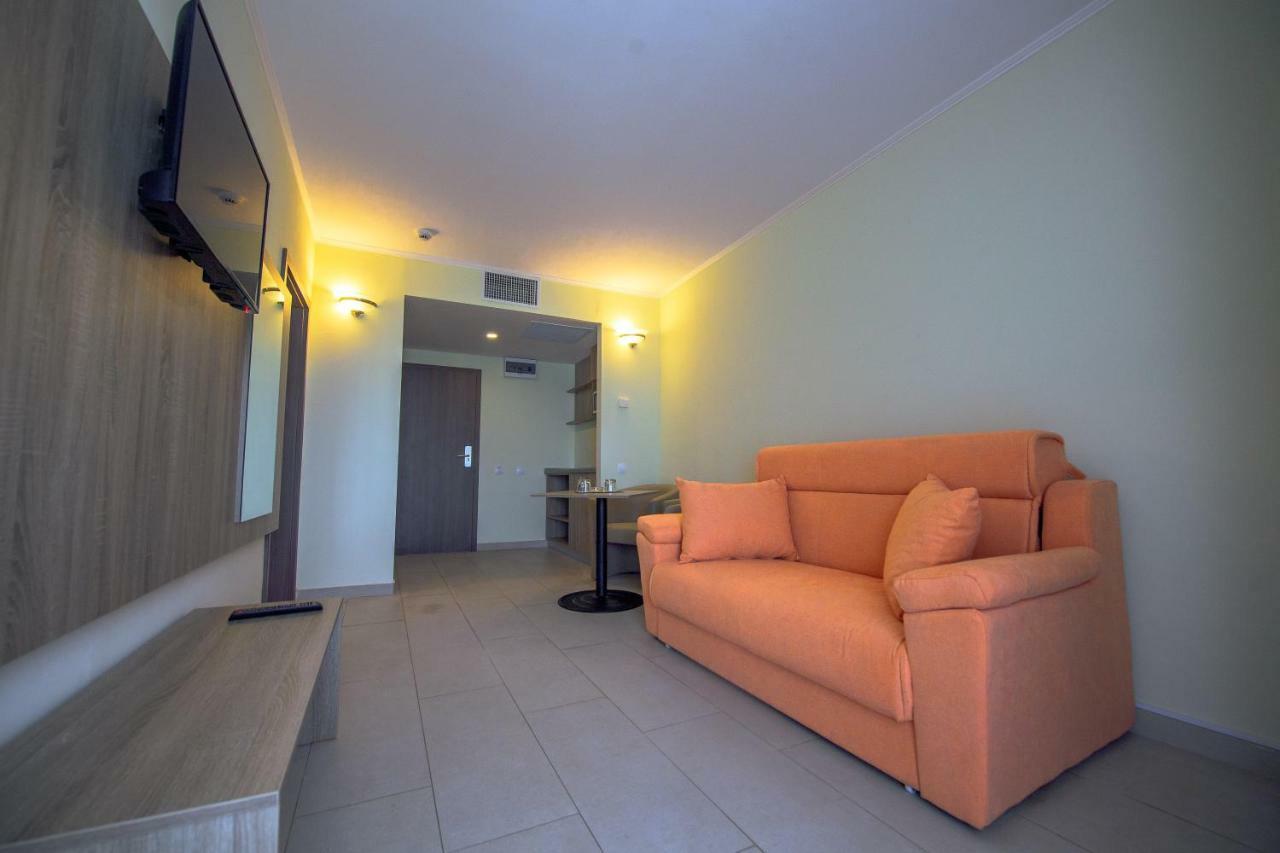 Hotel Piccadilly Mamaia Ngoại thất bức ảnh