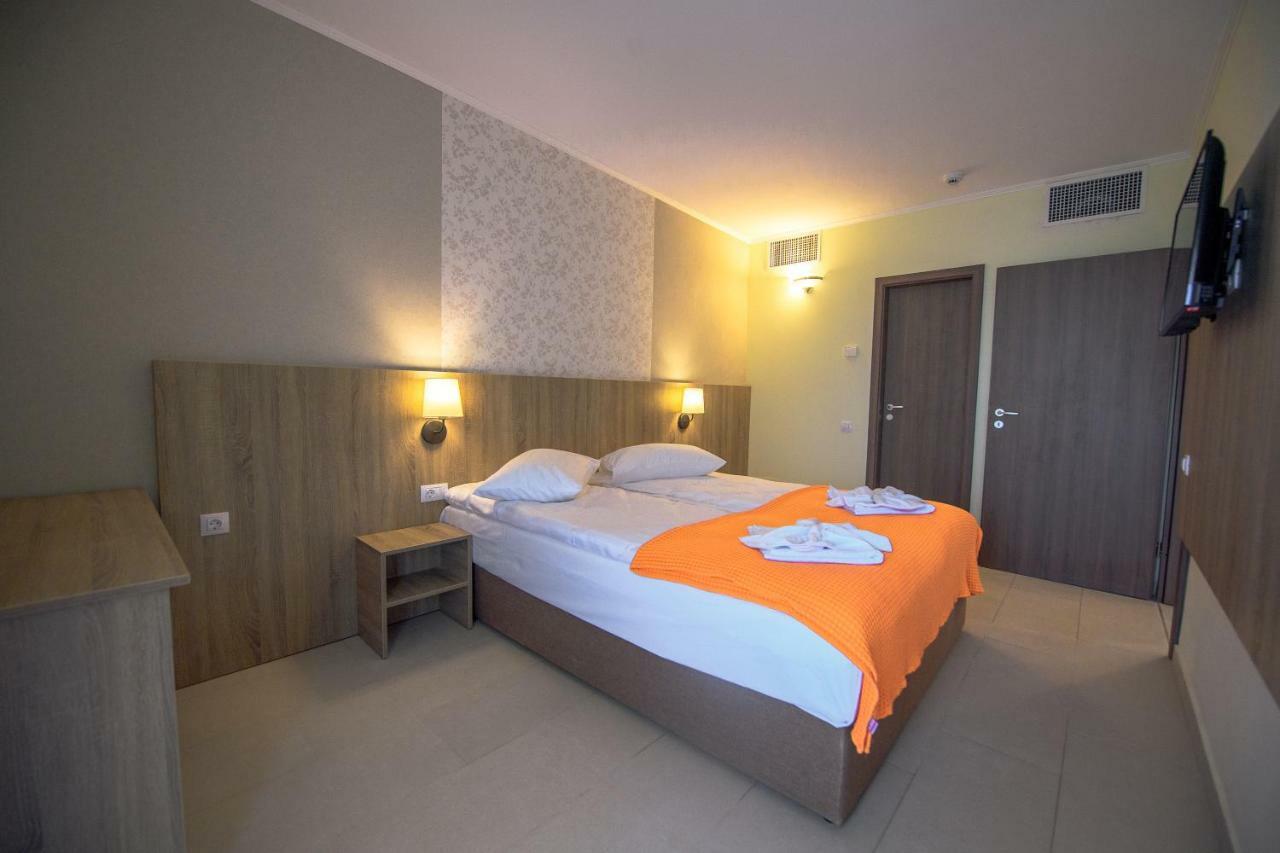 Hotel Piccadilly Mamaia Ngoại thất bức ảnh