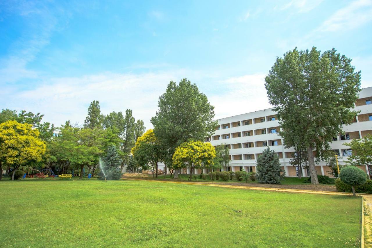 Hotel Piccadilly Mamaia Ngoại thất bức ảnh
