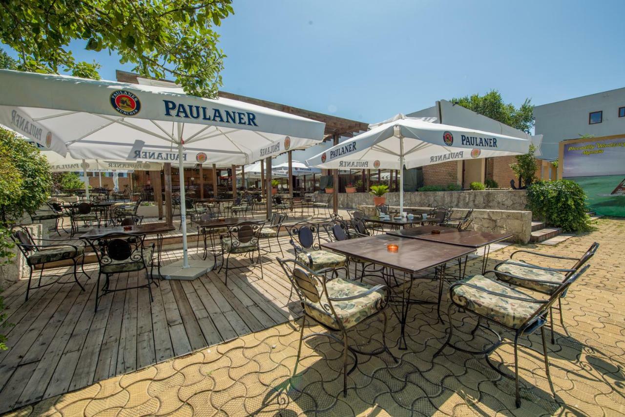 Hotel Piccadilly Mamaia Ngoại thất bức ảnh