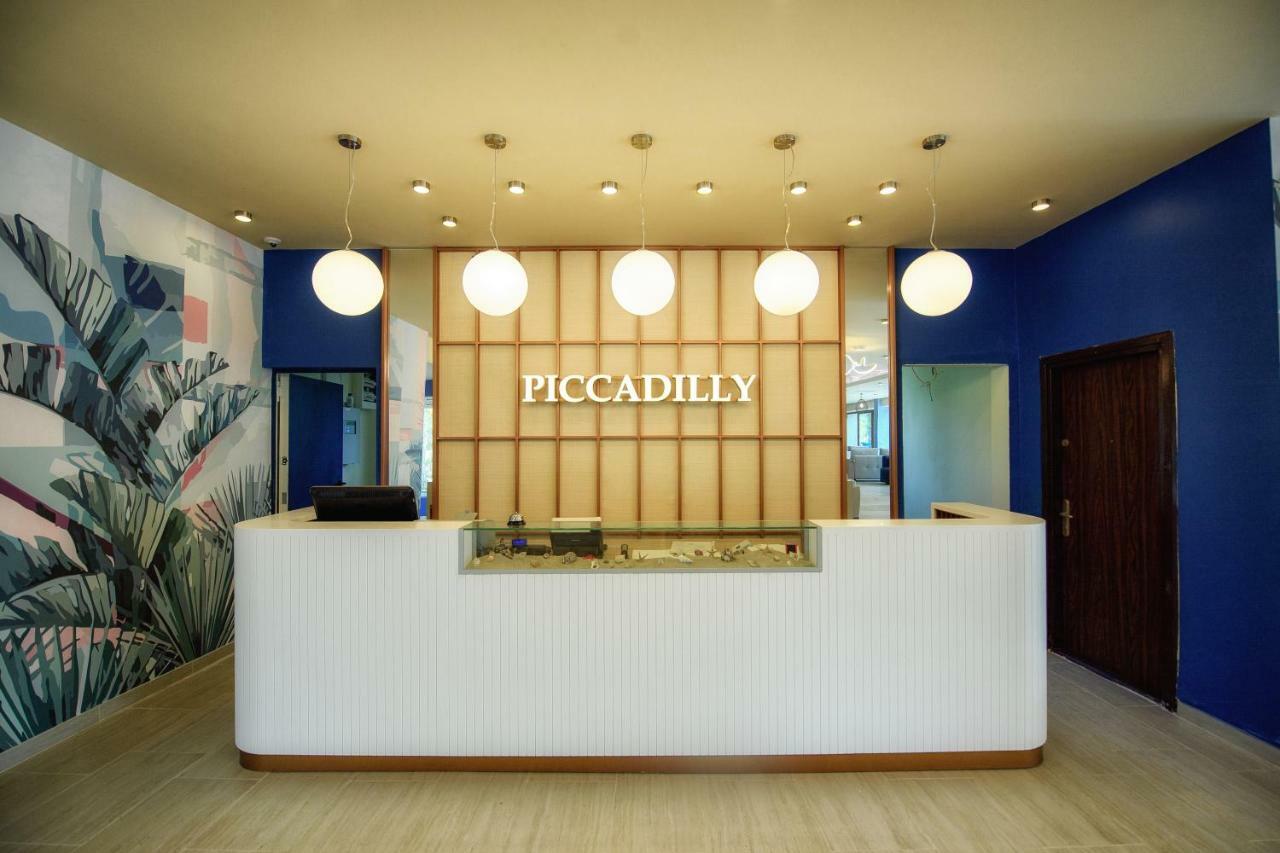 Hotel Piccadilly Mamaia Ngoại thất bức ảnh
