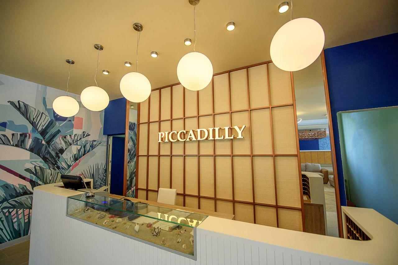 Hotel Piccadilly Mamaia Ngoại thất bức ảnh